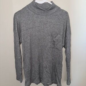 Mock-neck Grey Longsleeve